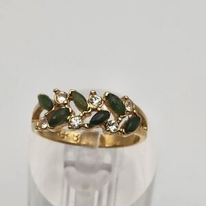 Vintage Uncas Gold Tone Faux Jade & Rhinestone Ring (8)